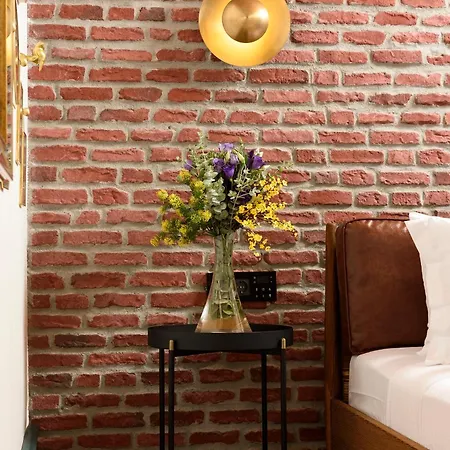 Tinspiro Hotel *
